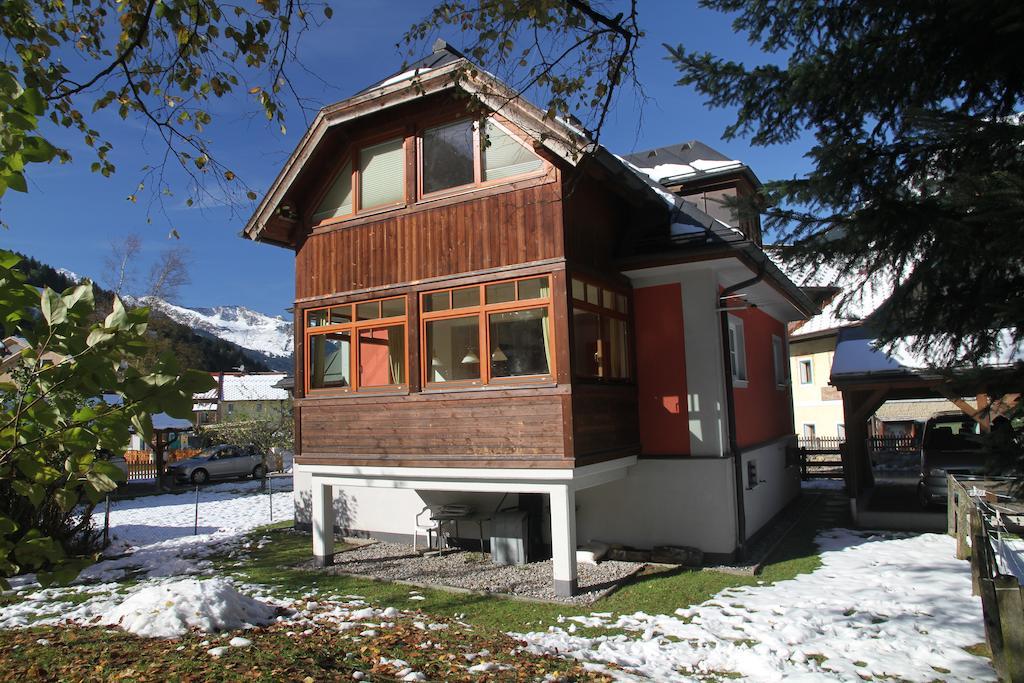 Villa Schnuck - Das Rote Ferienhaus Бадгаштейн Экстерьер фото